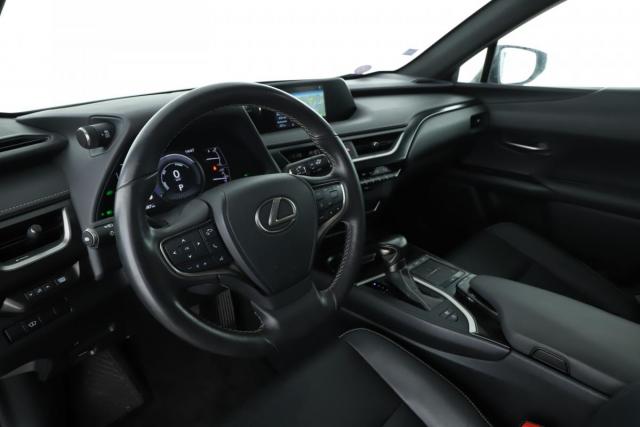 Lexus Ux image 6