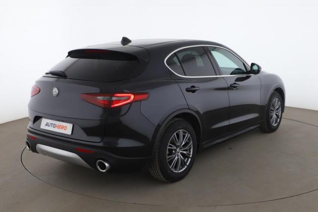 Alfa Romeo Stelvio image 1