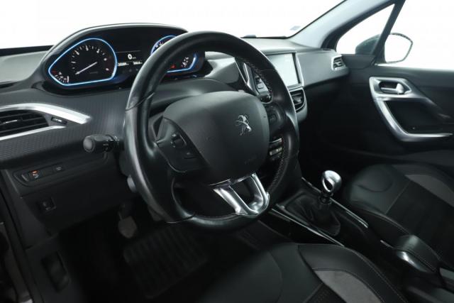 Peugeot 2008 image 1