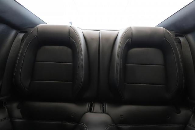 Ford Mustang image 3