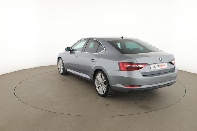 Skoda Superb image 2
