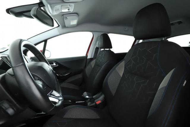 Peugeot 2008 image 6
