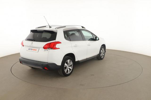 Peugeot 2008 image 9