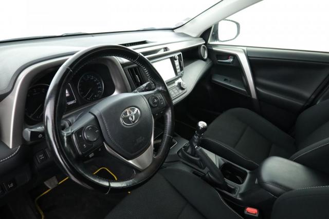 Toyota Rav4 image 3