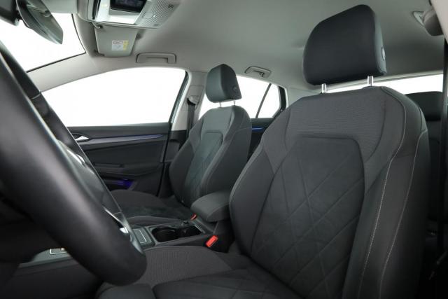 Volkswagen Golf image 9