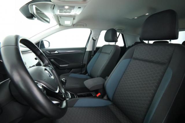 Volkswagen T-Roc image 8