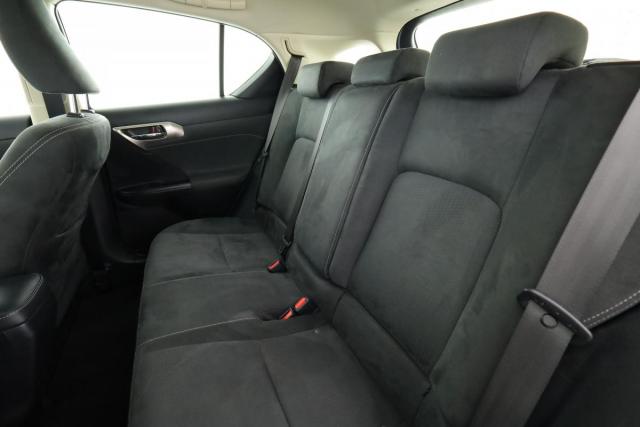 Lexus Ct 200h image 6