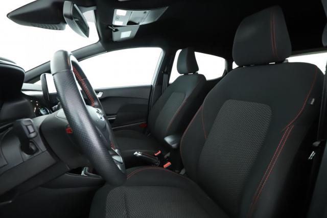 Ford Fiesta image 9