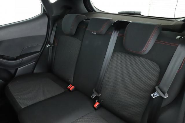 Ford Fiesta image 5