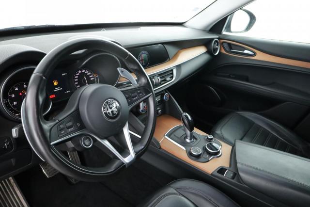 Alfa Romeo Stelvio image 3