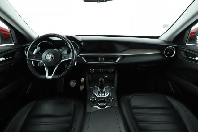 Alfa Romeo Stelvio image 4