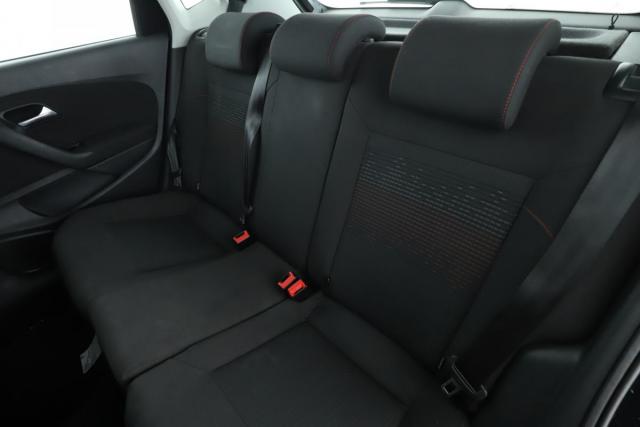 Volkswagen Polo image 8