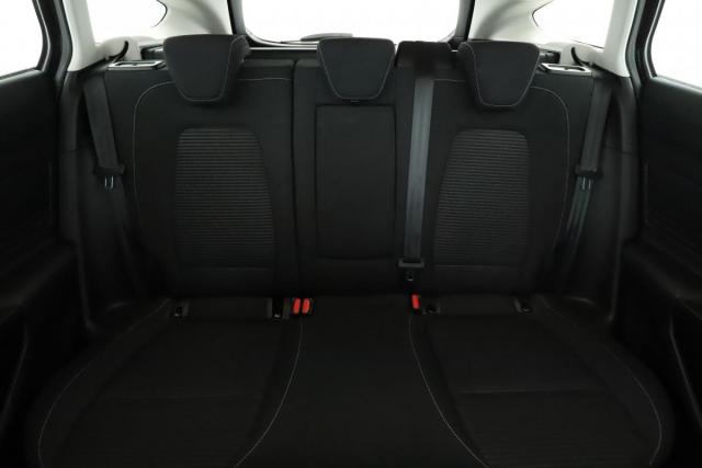 Ford Focus image 7