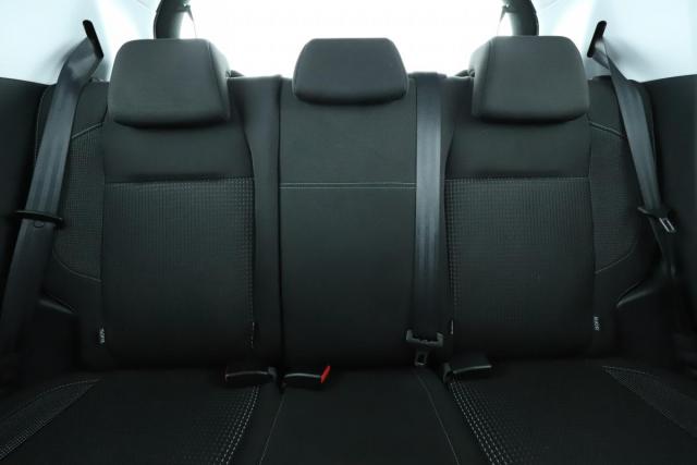 Peugeot 208 image 6