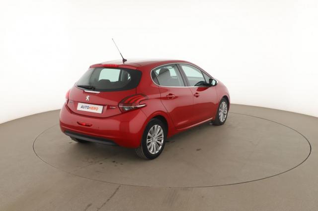 Peugeot 208 image 4