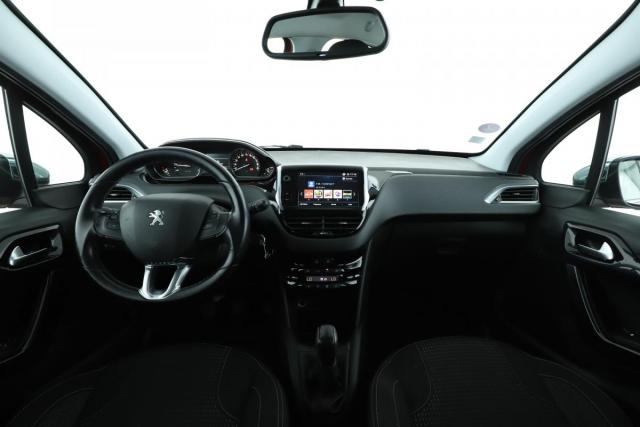 Peugeot 208 image 5