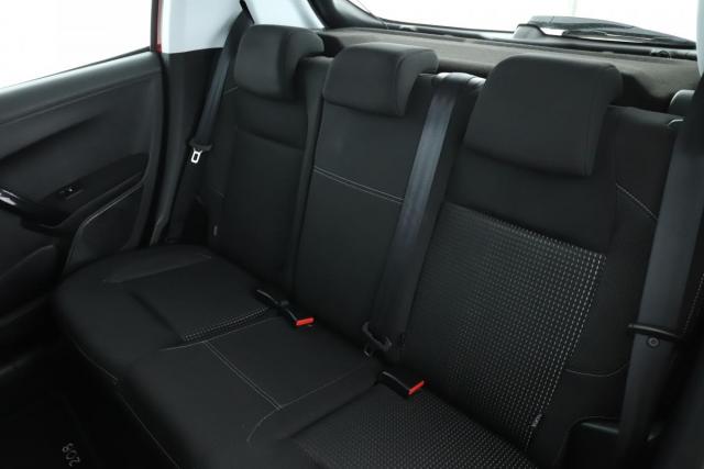 Peugeot 208 image 7