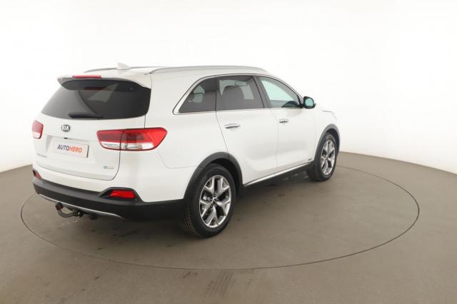 Kia Sorento image 2