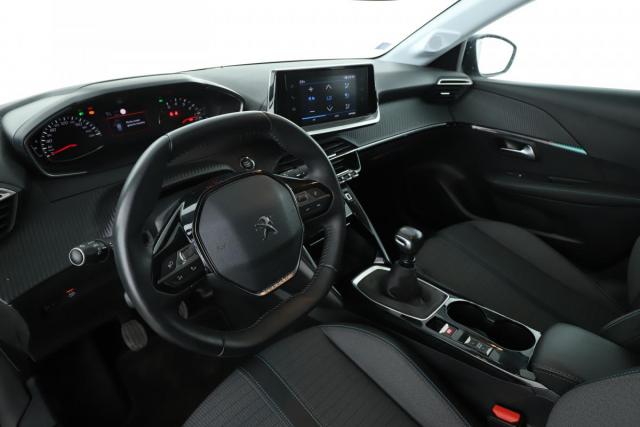 Peugeot 208 image 1