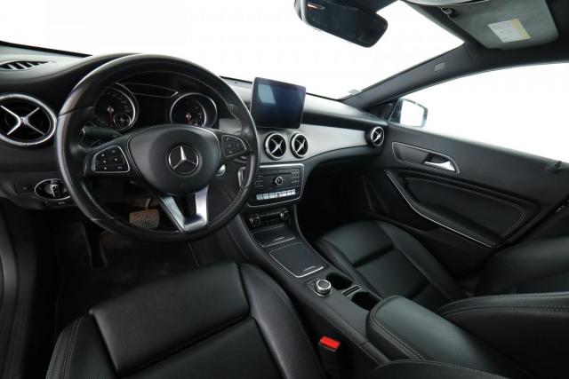 Mercedes Benz Cla image 4
