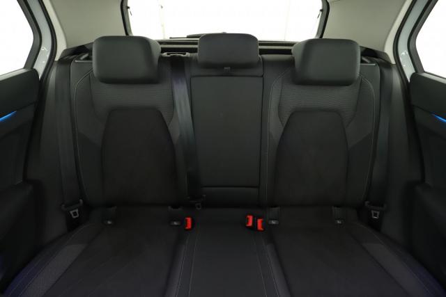 Volkswagen Golf image 4