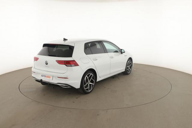 Volkswagen Golf image 9