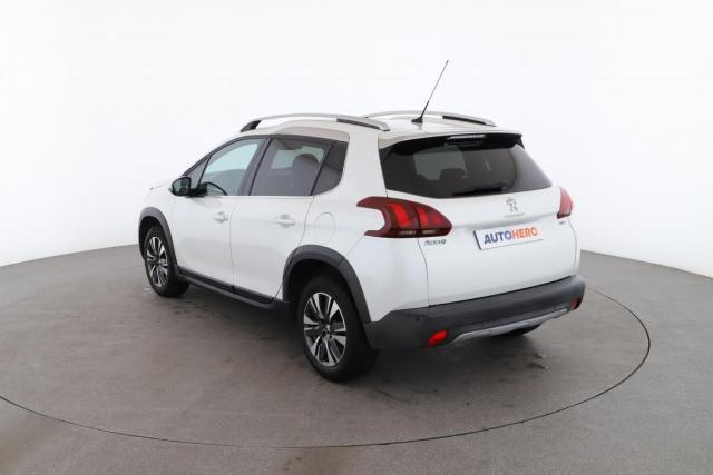 Peugeot 2008 image 8