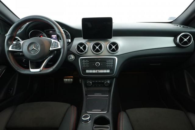 Mercedes Benz Gla image 3