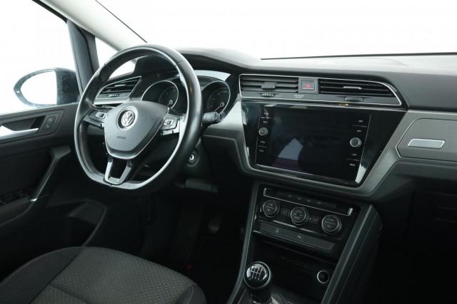 Volkswagen Touran image 1