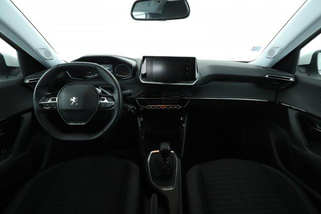Peugeot 2008 image 3