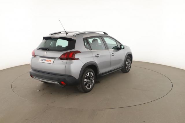 Peugeot 2008 image 3