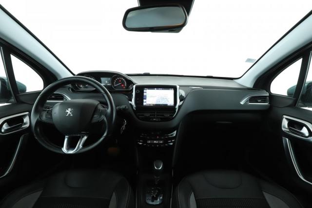 Peugeot 2008 image 2