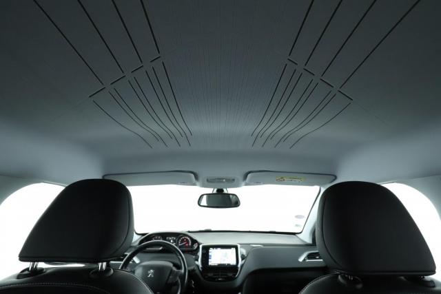Peugeot 2008 image 3