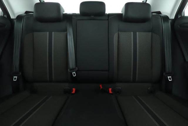 Volkswagen T-Roc image 4