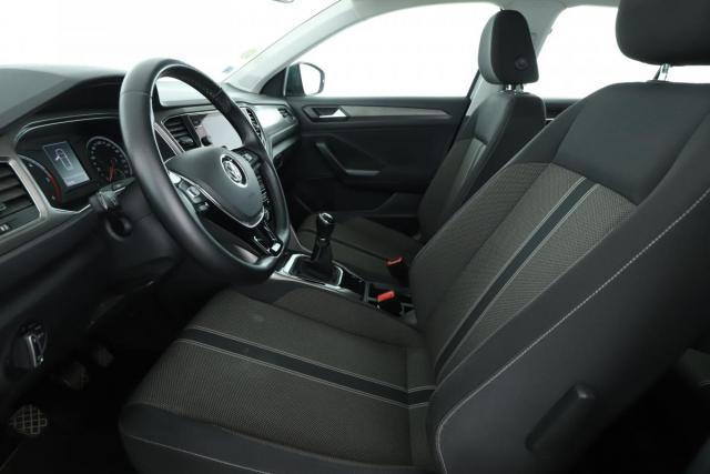 Volkswagen T-Roc image 7