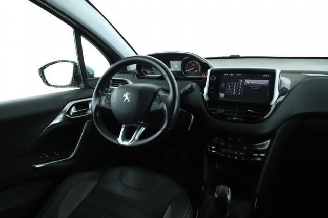 Peugeot 2008 image 5