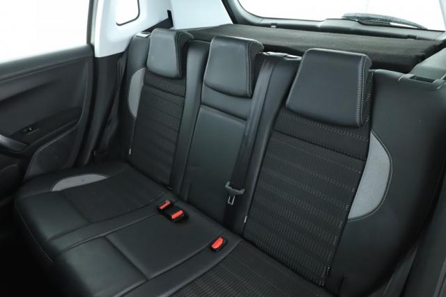Peugeot 2008 image 3