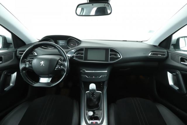 Peugeot 308 image 8