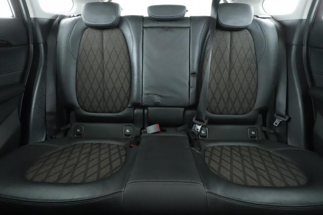 Bmw X1 image 1