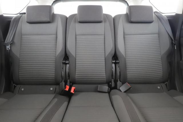 Ford C-Max image 9