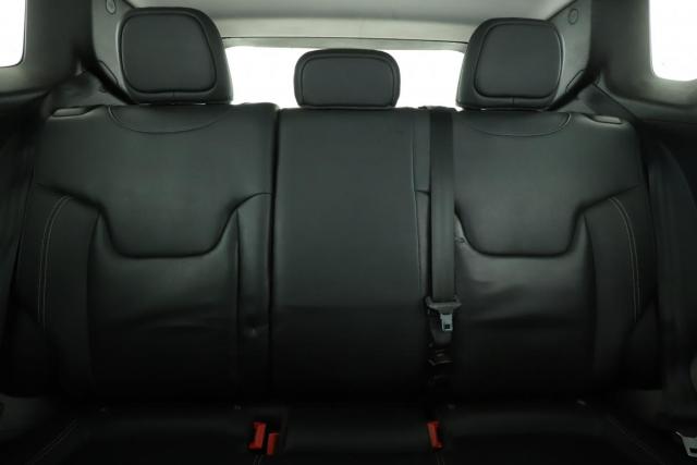 Jeep Renegade image 6