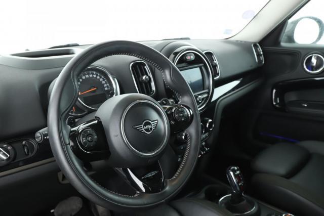 Mini Countryman image 9