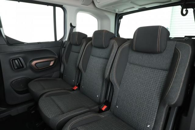 Peugeot Rifter image 9