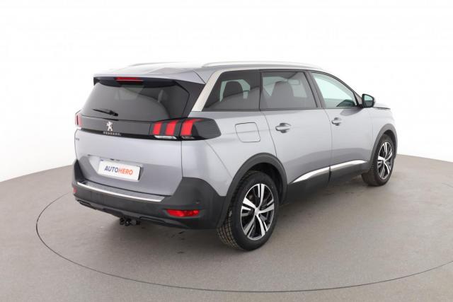 Peugeot 5008 image 2