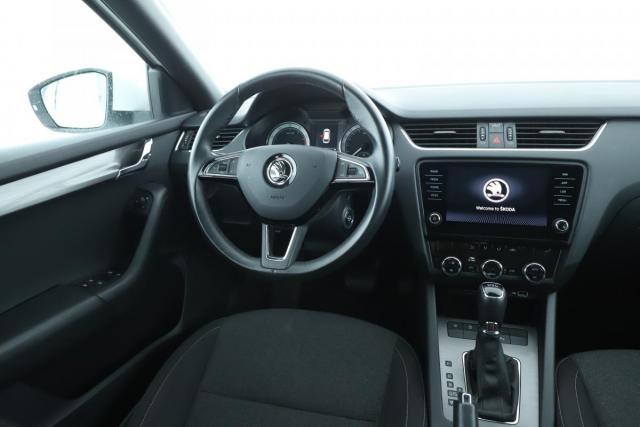 Skoda Octavia image 1