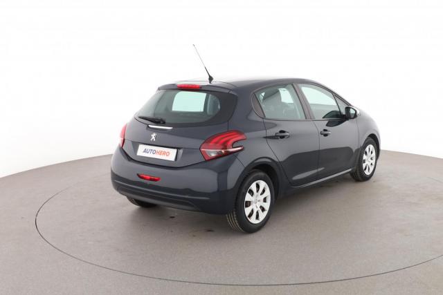 Peugeot 208 image 4