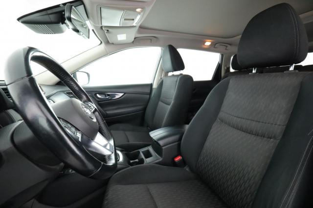 Nissan X-Trail image 2