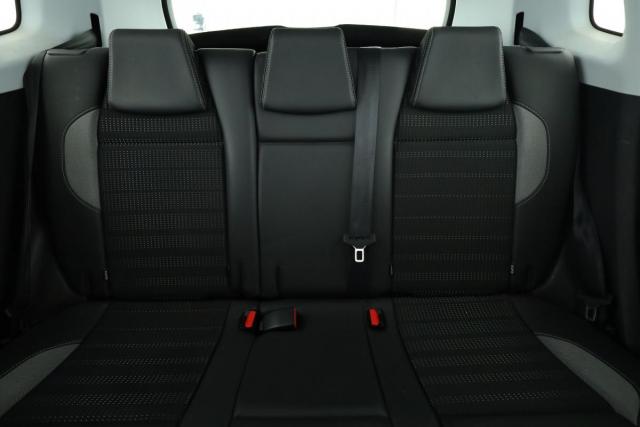 Peugeot 2008 image 3