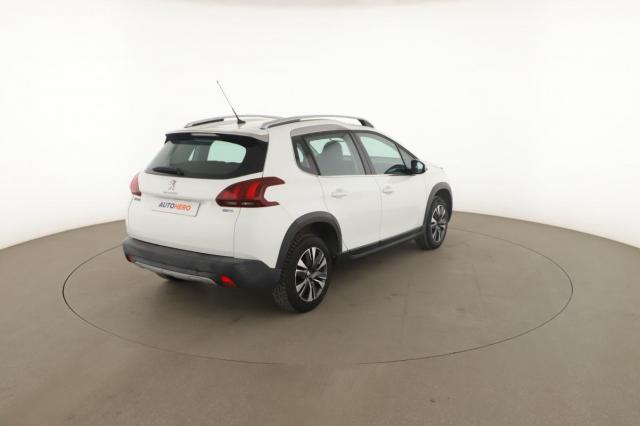 Peugeot 2008 image 1