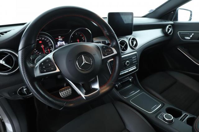 Mercedes Benz Cla Shooting Brake image 3